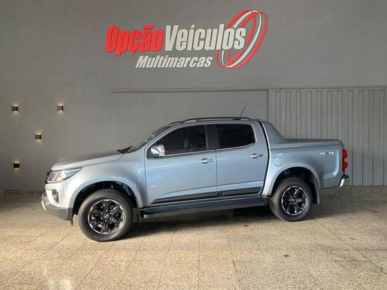 CHEVROLET S10 2.8 16V TURBO DIESEL HIGH COUNTRY CD 4X4 AUTOMÁTICO